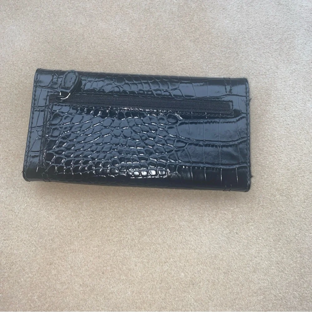 Liz‎ Claiborne Ladies Black Patent Croc Embossed Wallet